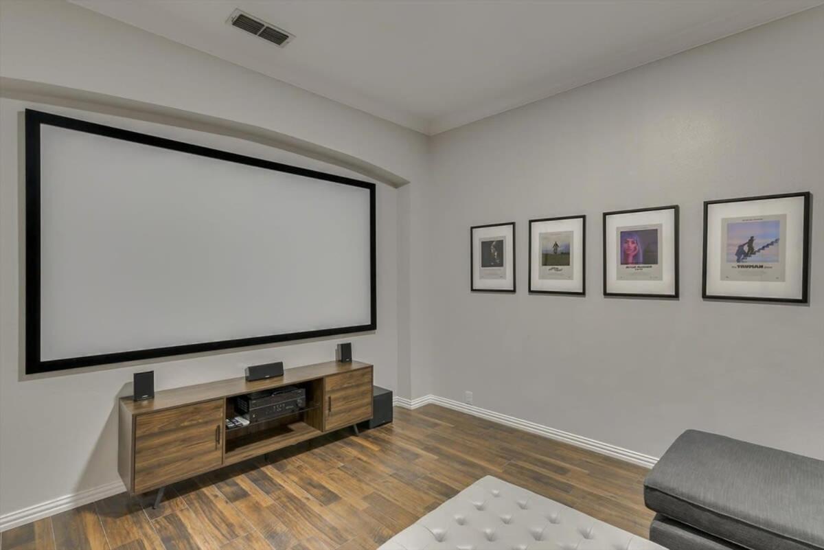 Spacious And Luxury Home W Cinema Room And Pool Гранд Прери Екстериор снимка