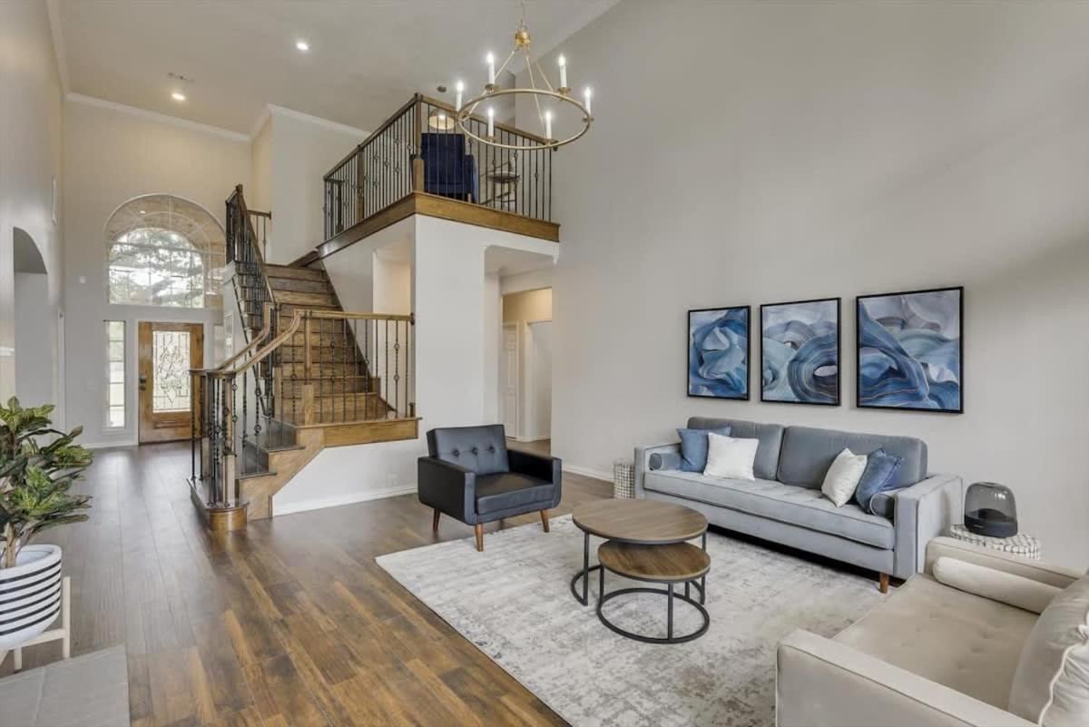 Spacious And Luxury Home W Cinema Room And Pool Гранд Прери Екстериор снимка